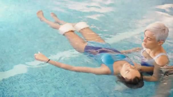 Watsu Richting Van Alternatieve Geneeskunde Vorm Van Therapie Warm Water — Stockvideo