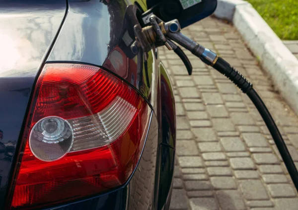 Arabaya Yakıt Ikmali Araba Için Benzin Dolduruyorum — Stok fotoğraf