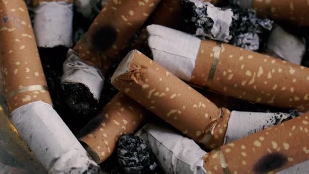 Popelník Popelník Plný Cigaretových Nedopalků — Stock video