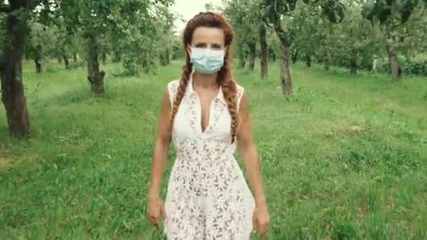 Medizinische Maske Junge Frau Medizinischer Maske — Stockvideo