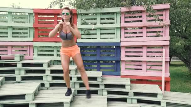 Workout Young Woman Shows Sport Exercise Street — Stock Video
