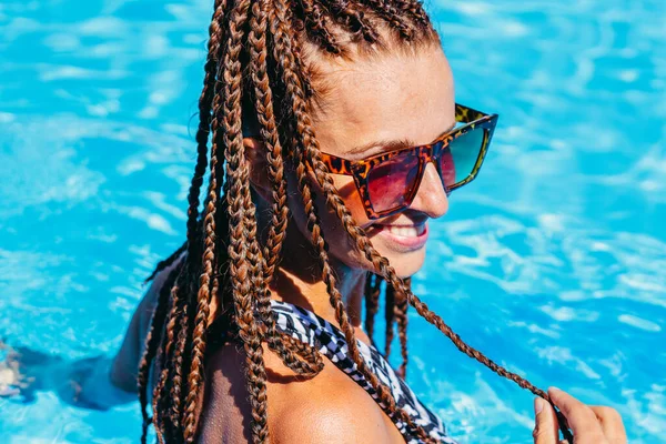 Piscina Mujer Deportiva Traje Baño Nada Piscina Retrato —  Fotos de Stock