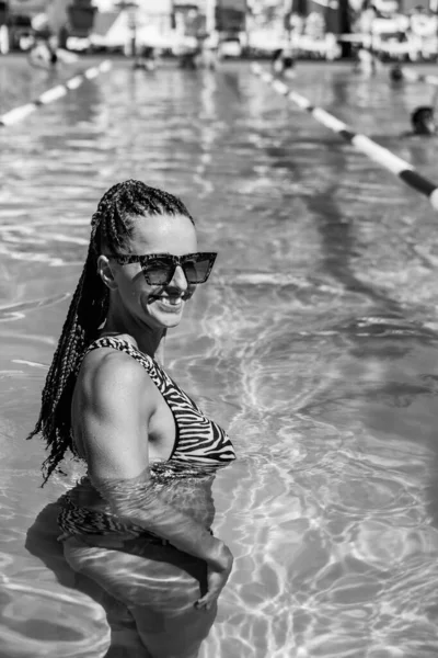 Bazén Sportovní Žena Plavkách Plave Bazénu Portrét — Stock fotografie