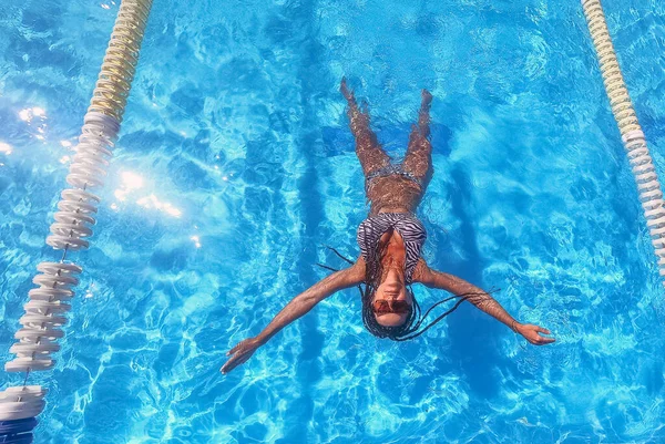 Swimming Pool Woman Swimsuit Swims Pool — Stock Photo, Image