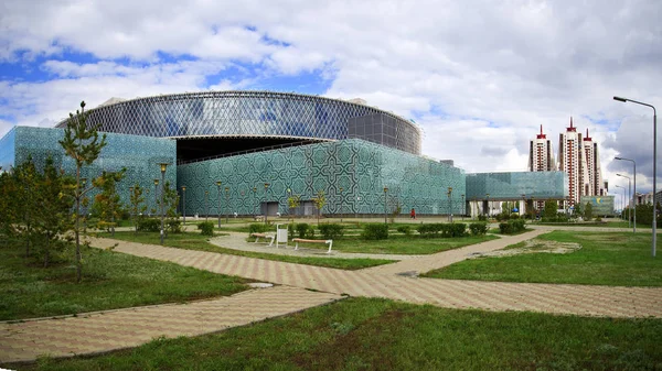 Okul Astana şehir içinde Sarayı. Kazakistan. Fotoğraf 25.09.2018 çekilmişti