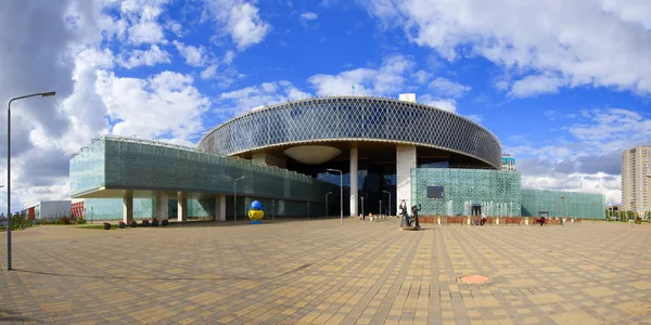 Okul Astana şehir içinde Sarayı. Kazakistan. Fotoğraf 25.09.2018 çekilmişti