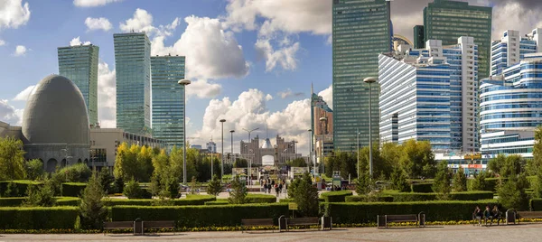 Astana içinde merkezi bulval. Kazakistan. Fotoğraf 30.09.2018 çekilmişti