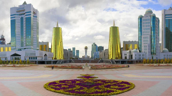 Astana içinde merkezi bulval. Kazakistan. Fotoğraf 30.09.2018 çekilmişti