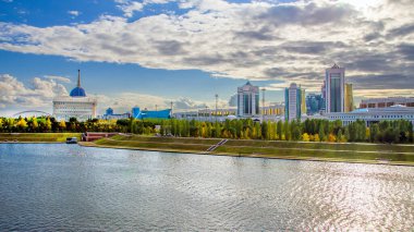 Mevcut Cumhurbaşkanı Park Nur-Sultan (Astana) gelecekte daha fazla eylem ve yaşam görmeli. Toprak fakir olduğu için, yakın gelecekte Astana 'da ağaçlar çok yavaş büyüyecek ve uzamsal bir yapı oluşturamayacaklar. Bu farklı olacak.