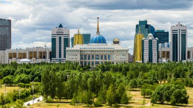 Kazakistan, Nur-Sultan 'daki (Astana) Ak Orda Başkanlık Sarayı. Fotoğraf 6 / 19 / 2020