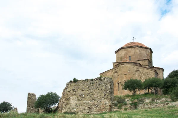Mtskheta, Gruzie. Dědictví antiky, gruzínská ortodoxní klášter Džvari . — Stock fotografie