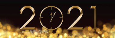 Mutlu yıllar! Altın bokeh 'in arka planında 2021 altın parıltısı. Yeni yıl saati. Bayram kutlaması konsepti. Noel kartı. Pankart.