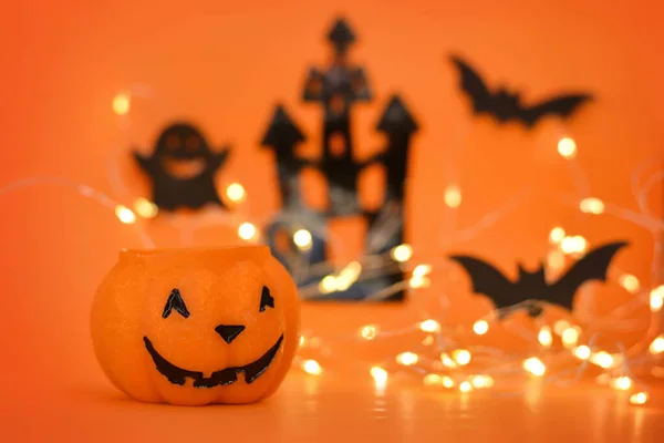 Feliz Halloween Calabaza Murciélagos Castillo Fantasma Sobre Fondo Naranja Fondo —  Fotos de Stock