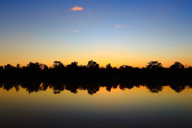 Günbatımında gökyüzünün güzel atmosfer