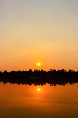 Gün batımında güzel gökyüzü atmosfer.