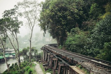 Ölüm Demiryolu Köprüsü Kanchanaburi İl Tayland, Kwai Noi Nehri.