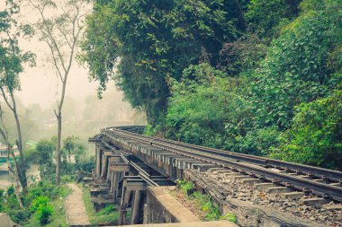 Ölüm Demiryolu Köprüsü Kanchanaburi İl Tayland, Kwai Noi Nehri.
