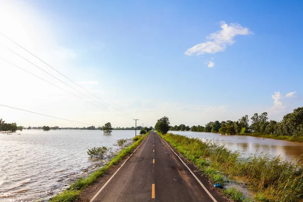 Roi Et, Thailand sel yol.