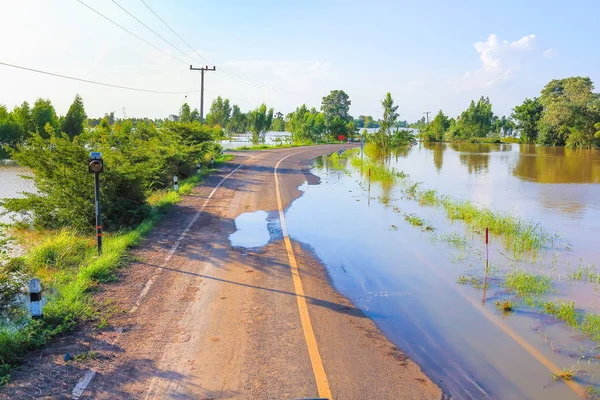 Kırsal yol Tayland güzel.