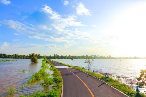 Sel tarım alanı, Roi Et, Thailand.