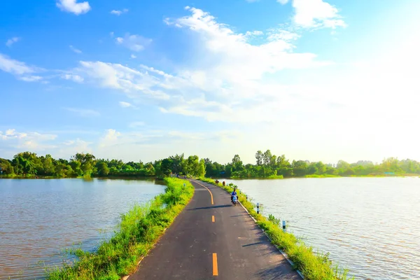 Kırsal yol Tayland güzel.