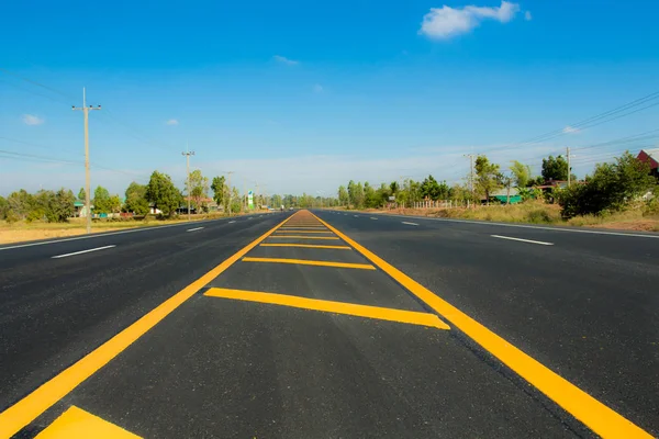 Karayolu trafiği satırlarını Tayland ile.