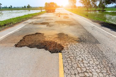 Kırsal yol. rota nakliye zarar.