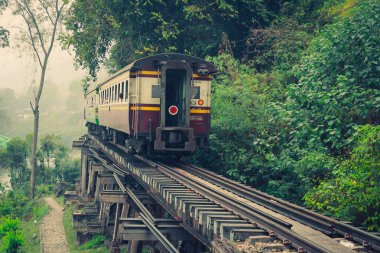 Ölüm Demiryolu Köprüsü Kanchanaburi İl Tayland, Kwai Noi Nehri.