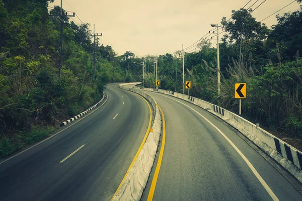 Strada Montagna Con Curve Pericolose — Foto Stock