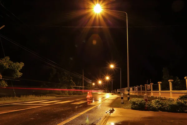 Könnyű Nyomvonal Highway Led Közvilágítás — Stock Fotó