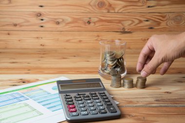 Para kavramı - para sikke yığını büyüyen iş