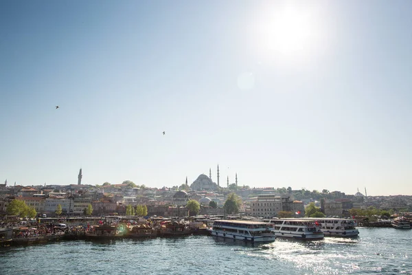 Turquía Estambul Mayo 2019 Vista Panorámica Del Distrito Fatih Barcos —  Fotos de Stock