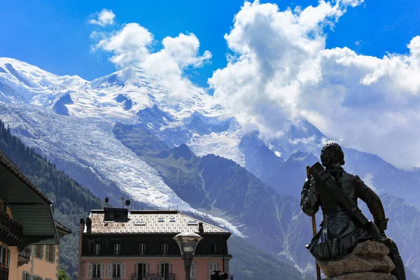 Wspaniały Widok Mont Blanc Najwyższy Szczyt Alp Chamonix Letni Słoneczny — Zdjęcie stockowe