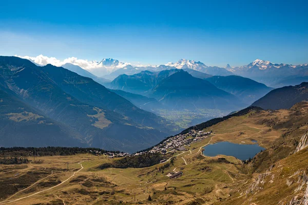 Потрясающий Панорамный Вид Швейцарские Альпы Горы Вале Уоллис Озеро Беттмерзе — стоковое фото