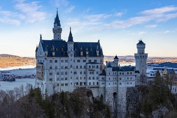 Vista Deslumbrante Famoso Castelo Neuschwanstein Manhã Inverno Com Bela Luz — Fotografia de Stock