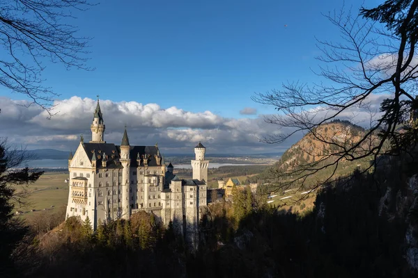 Vista Panorâmica Famoso Castelo Neuschwanstein Pôr Sol Inverno Com Bela — Fotografia de Stock