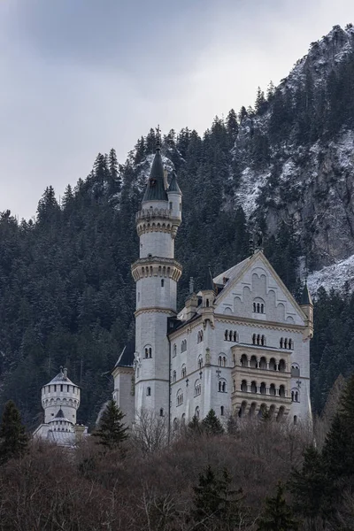 Vista Deslumbrante Famoso Castelo Neuschwanstein Localizado Colina Schwangau Inverno Baviera — Fotografia de Stock