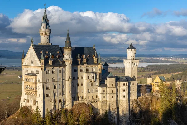 Vista Próxima Famoso Castelo Neuschwanstein Pôr Sol Inverno Com Belo — Fotografia de Stock