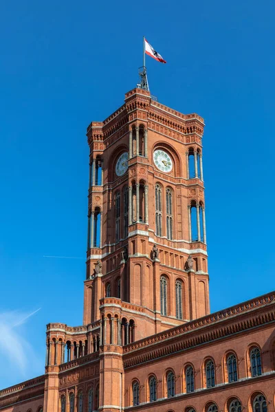 Vista Cercana Torre Del Reloj Parte Superior Del Famoso Ayuntamiento —  Fotos de Stock