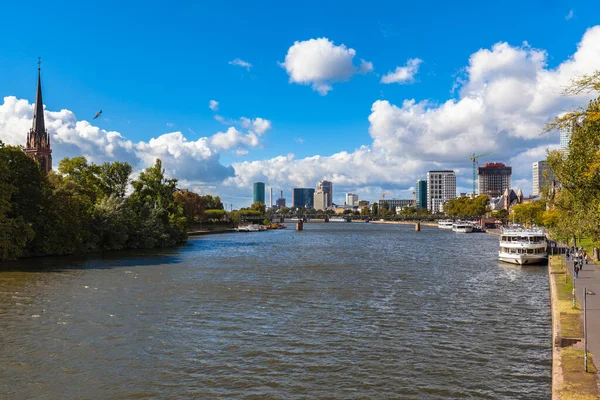 Hermosa Vista Del Horizonte Fráncfort Del Meno Con Rascacielos Edificios —  Fotos de Stock