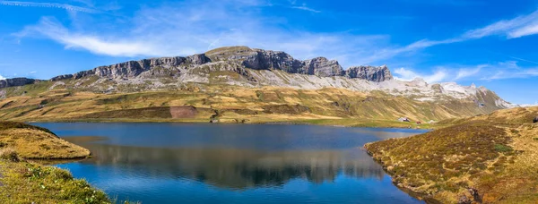 Atemberaubender Blick Auf Den Tannensee Mit Schöner Spiegelung Der Bergkette — Stockfoto