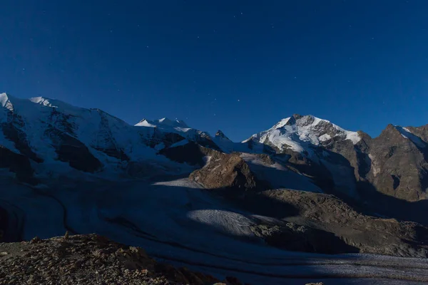 Vista Noturna Geleira Bernina Maciça Morteratsch Casa Montanha Diavolezza Área — Fotografia de Stock