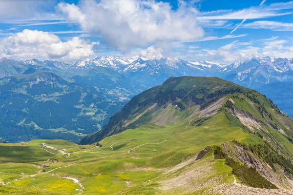 Vista Deslumbrante Sobre Caminho Para Caminhadas Bernese Oberland Com Belas Imagem De Stock