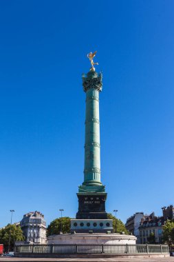 Fransa 'nın başkenti Paris' teki Place de la Bastille 'in merkezinde Temmuz Sütunları