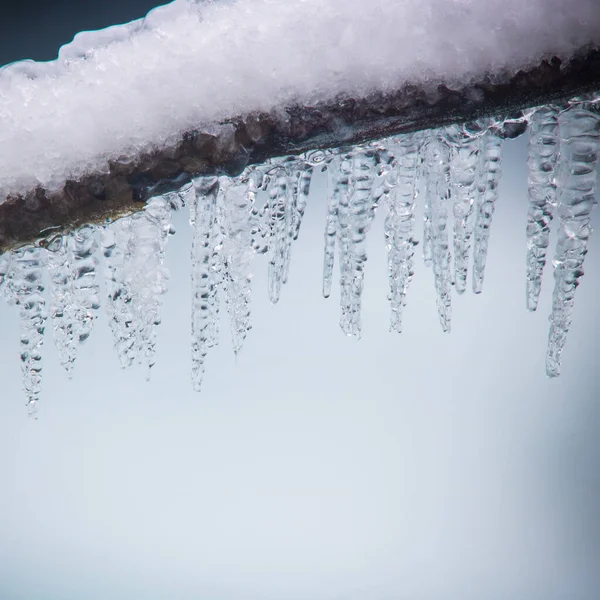 Gebirgsbach Mit Eisigem Und Gefrorenem Wasser Winter — Stockfoto