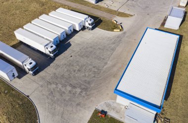 Depo ve Lojistik Merkezi hava dron görünümü. Lojistik ve