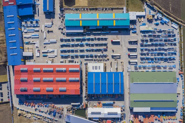 Depo depolama veya endüstriyel fabrika veya logis havadan görünümü