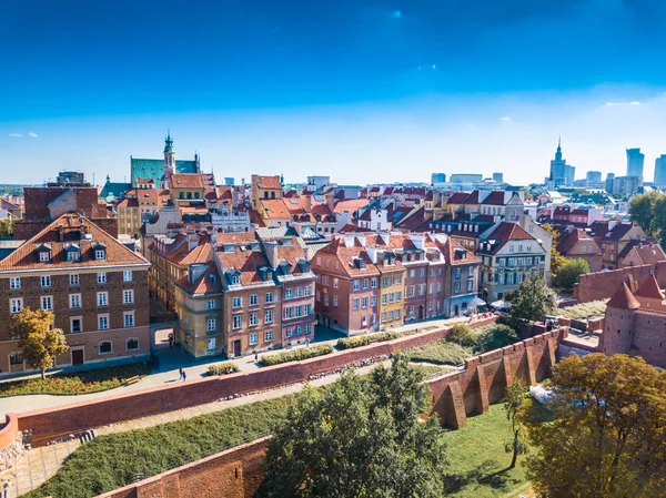 Panoramic view of Warsaw in a summer day n Poland. Old town and — Stock Photo, Image