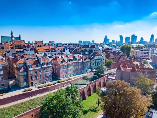 View of Warsaw in a summer day n Poland. Old town and Center of — Stock Photo, Image