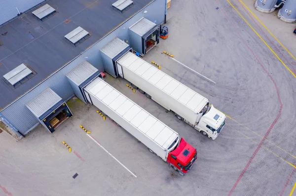 Luchtfoto van industrieel magazijn/opslag gebouw/laden — Stockfoto